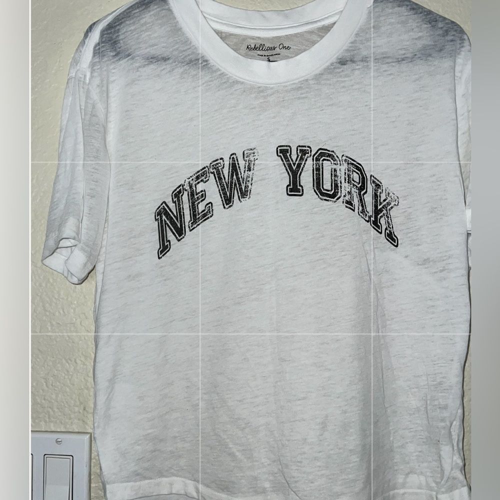 LADIES BURNOUT TEE- “NEW YORK”- size SMALL- NEW